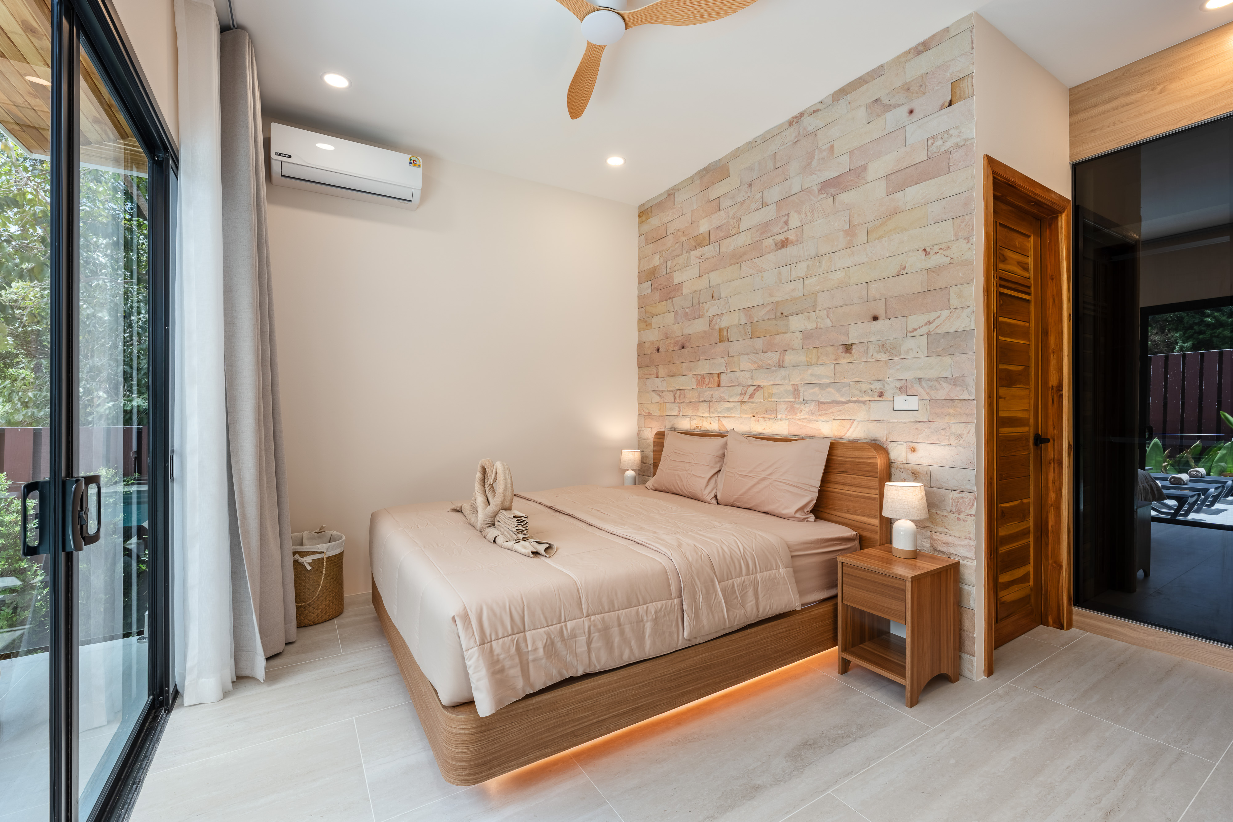 Master bedroom of N21 Elysion — Iremia Residence, Bo Put
