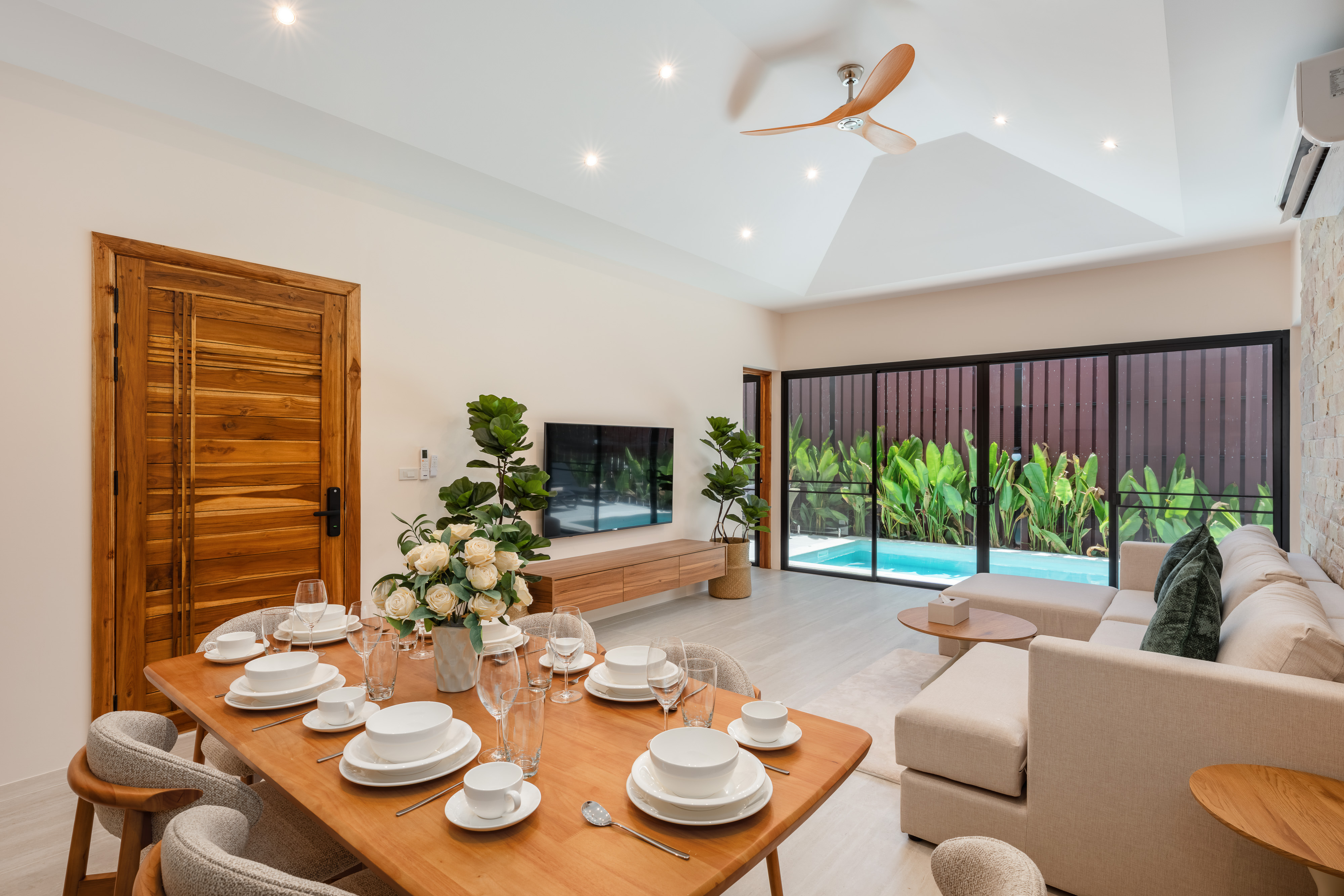 Open living space of N21 Elysion — Iremia Residence