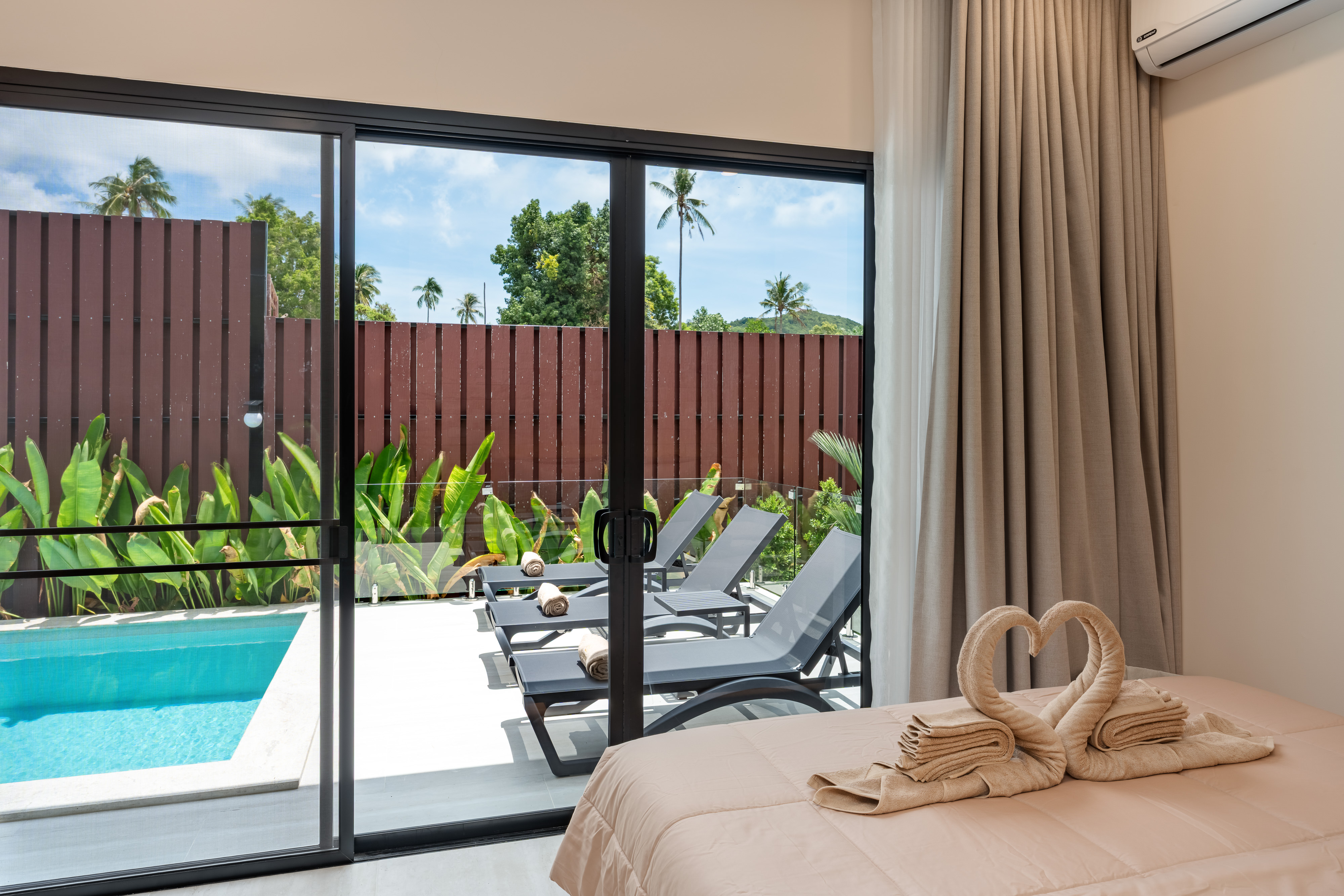 Master bedroom of N24 Kairos — Iremia Residence, Bo Put